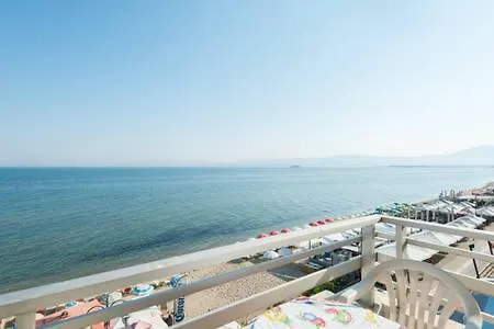 A Spectacular View Of The Thermaikos Appartement Peraía